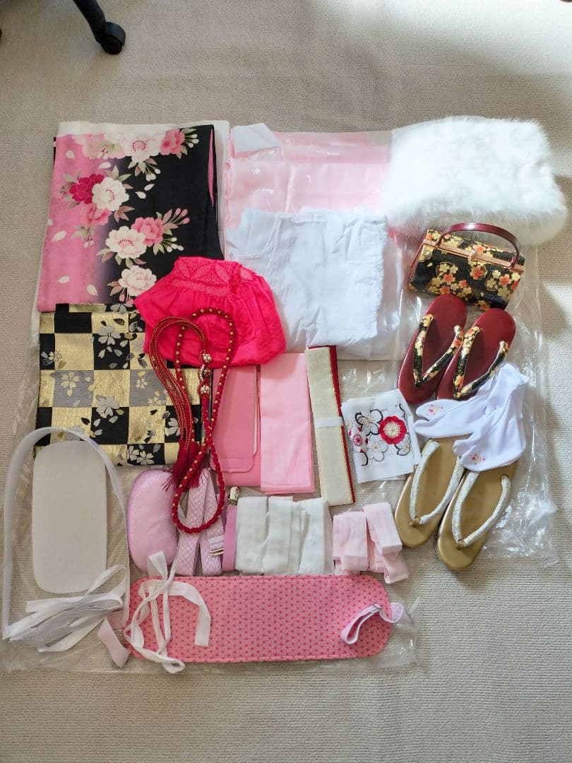 コタ様専用 成人式振袖フルセット 黒地ピンク舞桜 金市松袋帯