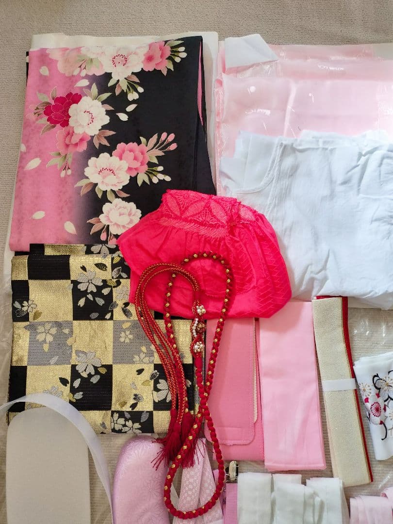 コタ様専用 成人式振袖フルセット 黒地ピンク舞桜 金市松袋帯