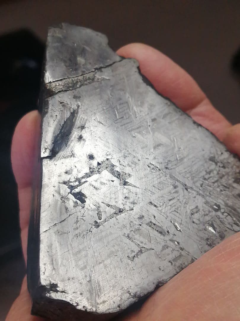 ☆『超隕石』隕石原石 969g 隕石内部 表面は『鏡面仕上げ』になってい