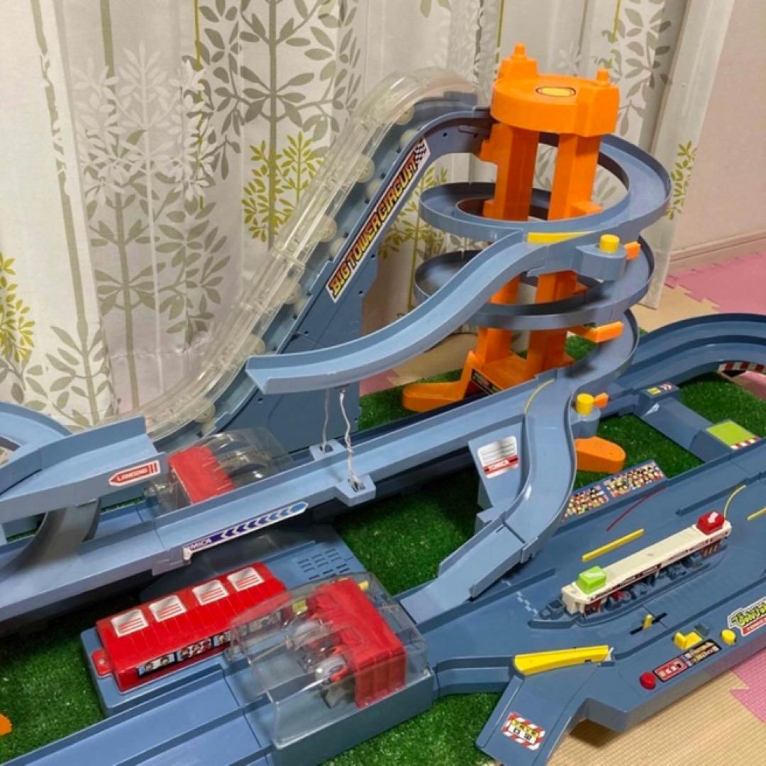 TOMICAびゅんびゅんサーキットビッグタワーサーキット