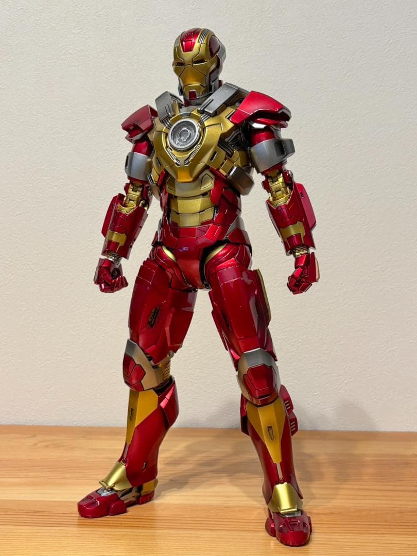 ホットトイズ1/6 アイアンマン・マーク17【ハートブレイカー】MCU