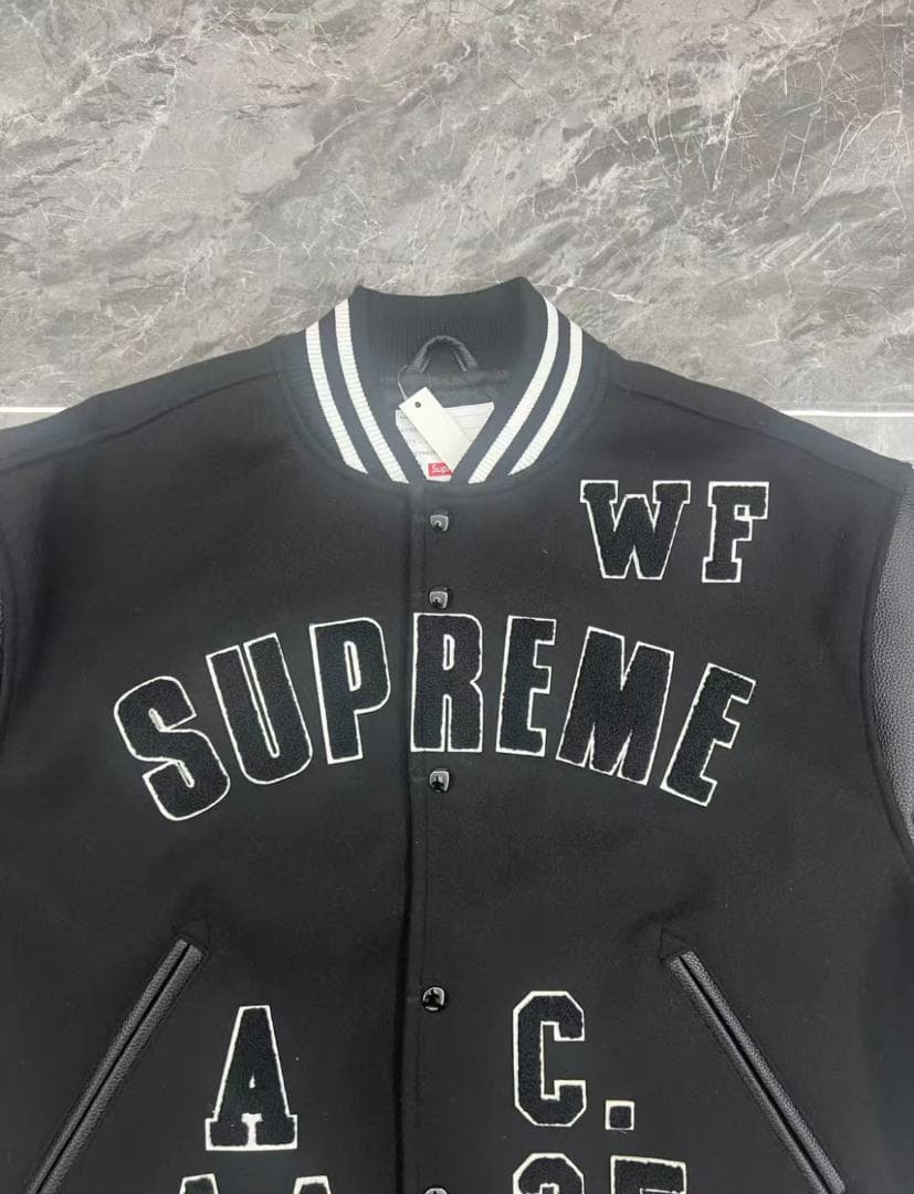 シュプリーム プレイズ バーシティジャケット ブラック