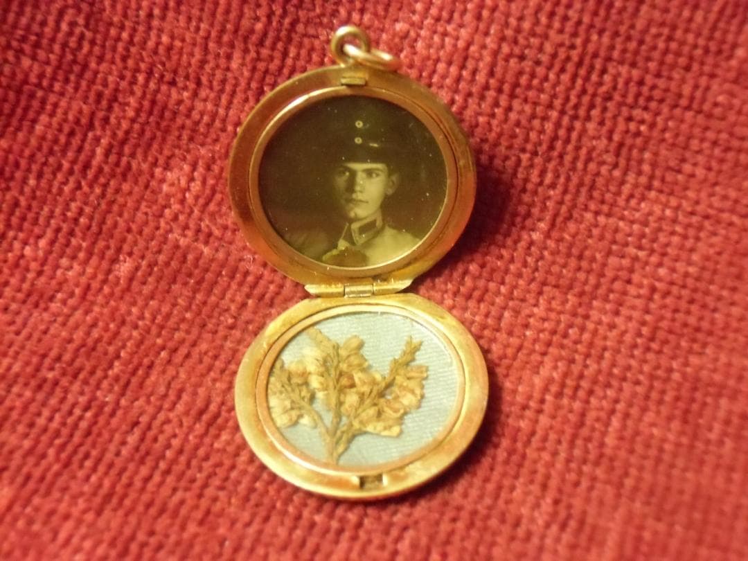 Ｗ帝政ドイツ軍/プロイセン王国＊鉄十字付きロケット➂（実物）