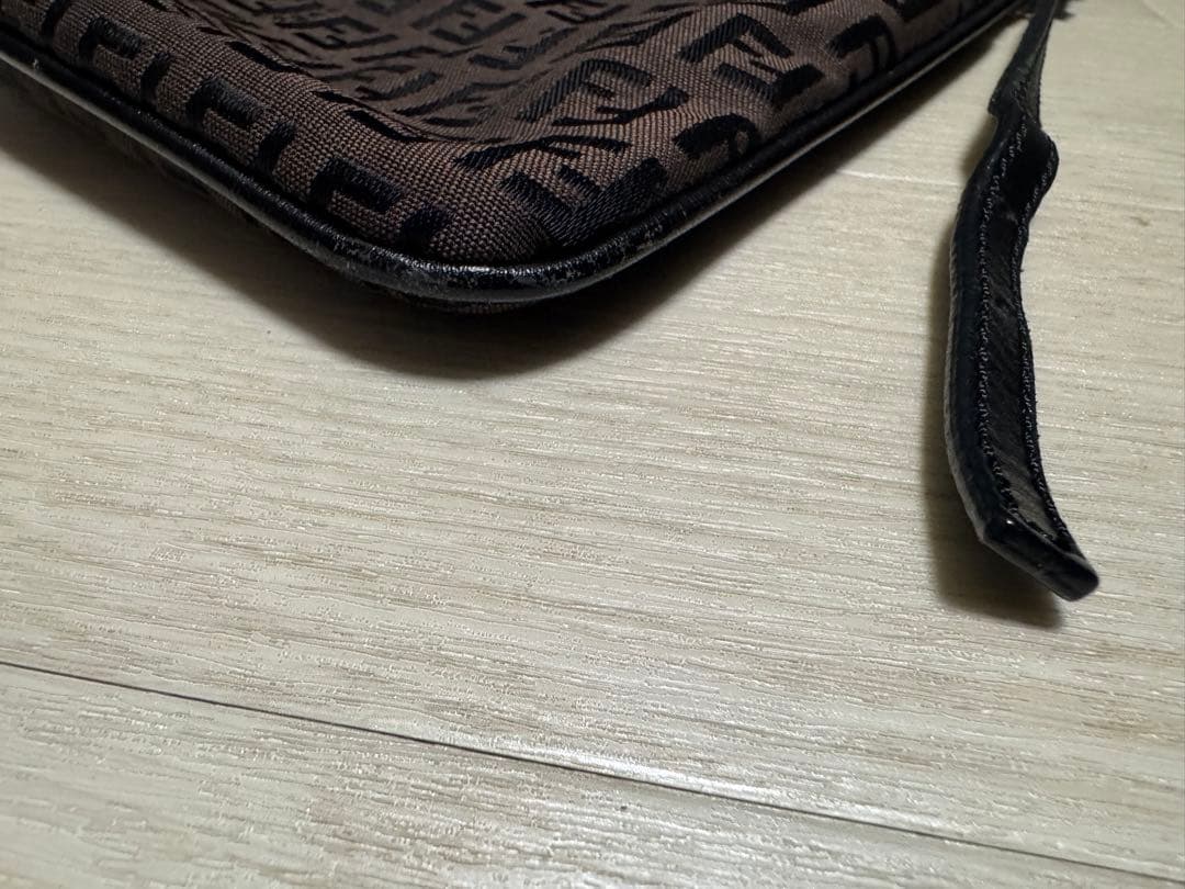 フェンディ　ショルダーバッグ ズッキーノ ズッカ柄 ブラウン