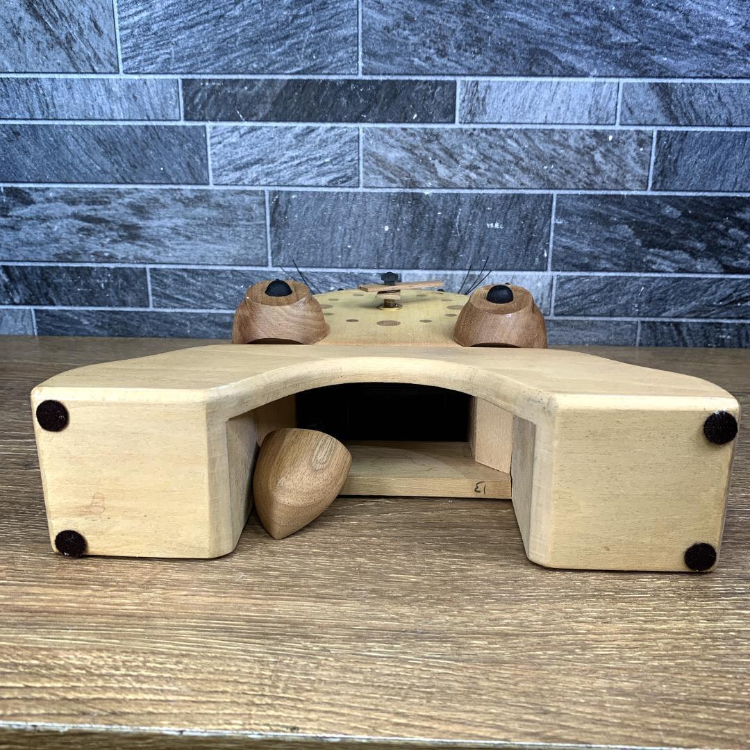 激レア　スタジオジブリ正規品　木製　となりのトトロ　振り子時計　木に座るトトロ