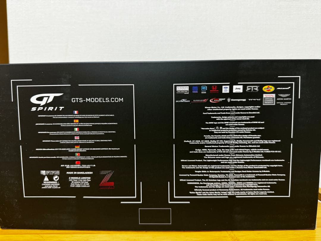 【GT SPIRIT】Porsche 911 ターボ S プロジェクトゴールド