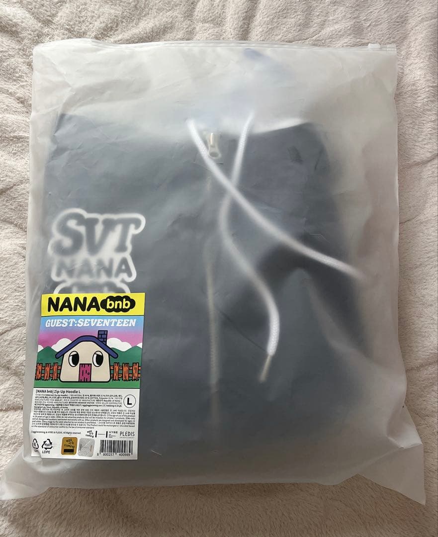 SEVENTEEN ナナ民泊 フーディー L