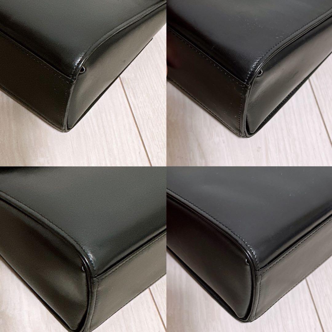 《美品》 GIVENCHY(ジバンシー)ハンドバッグ　自立