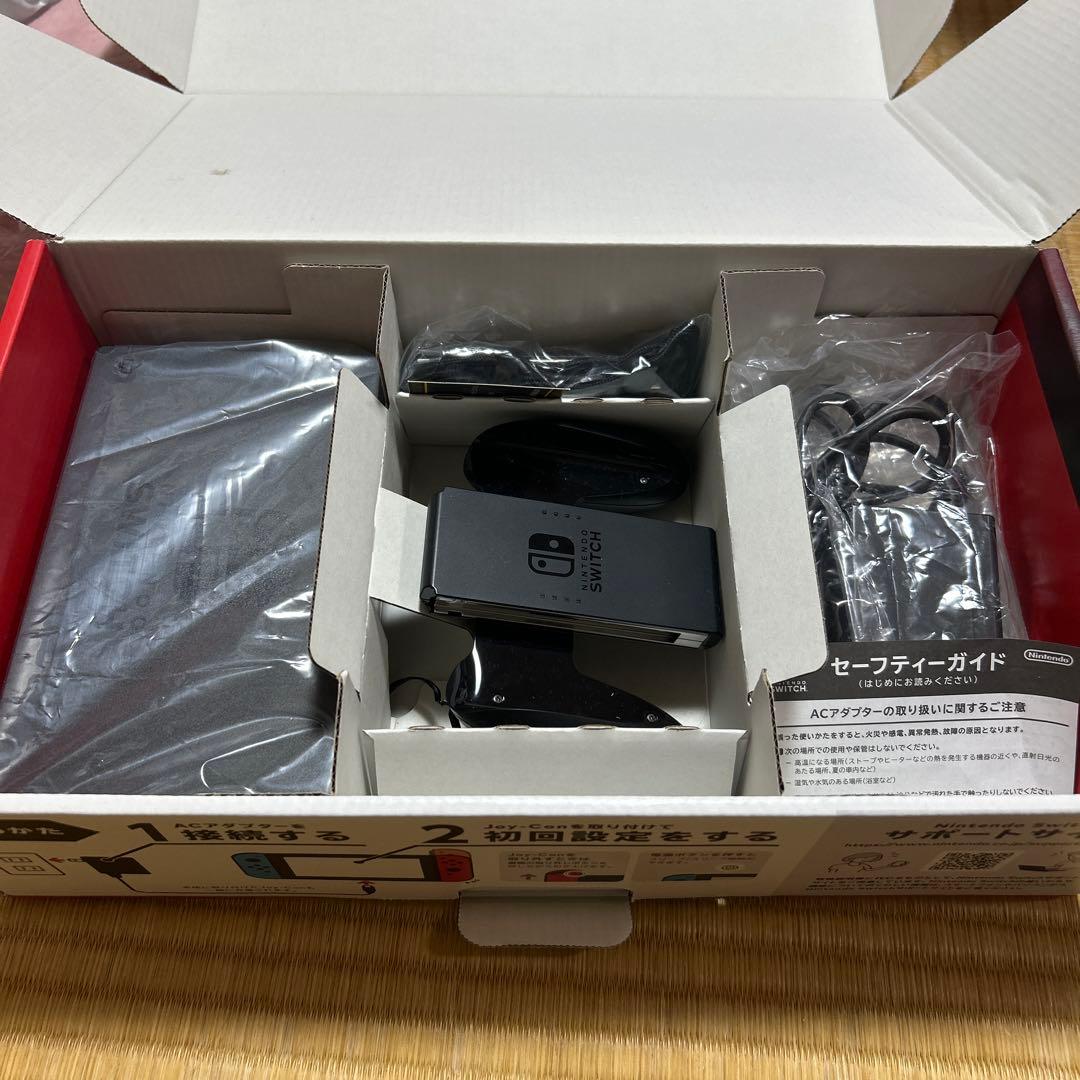 Nintendo Switch 本体 ネオンブルー　ネオンレッド