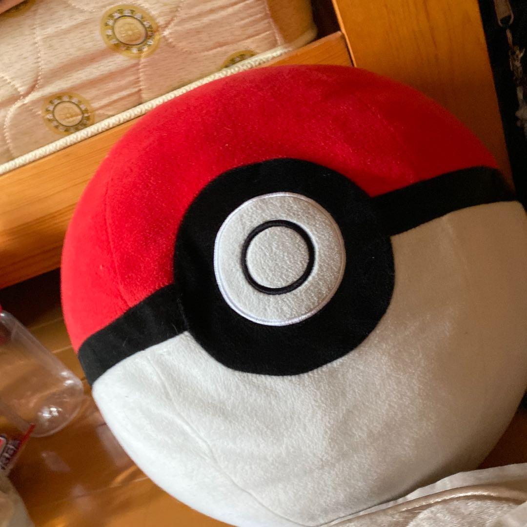 ポケモン モンスターボール ぬいぐるみ