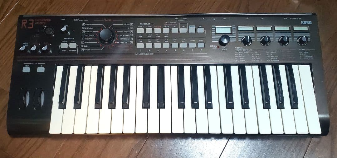 KORG コルグ R3 シンセサイザー 37鍵