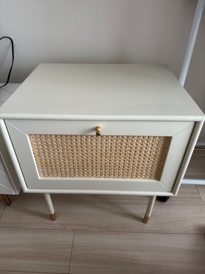 Casamia バンド・ウッドホワイトラタン サイドテーブル 即購入