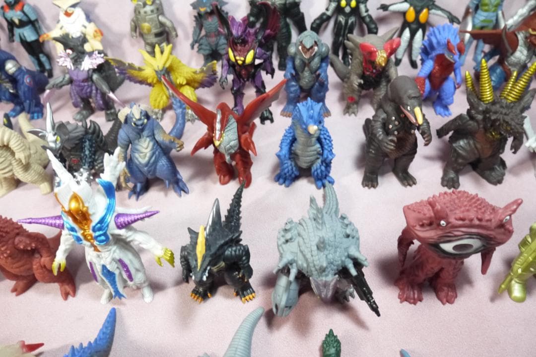 ウルトラ怪獣シリーズ500　怪獣ソフビ　65体