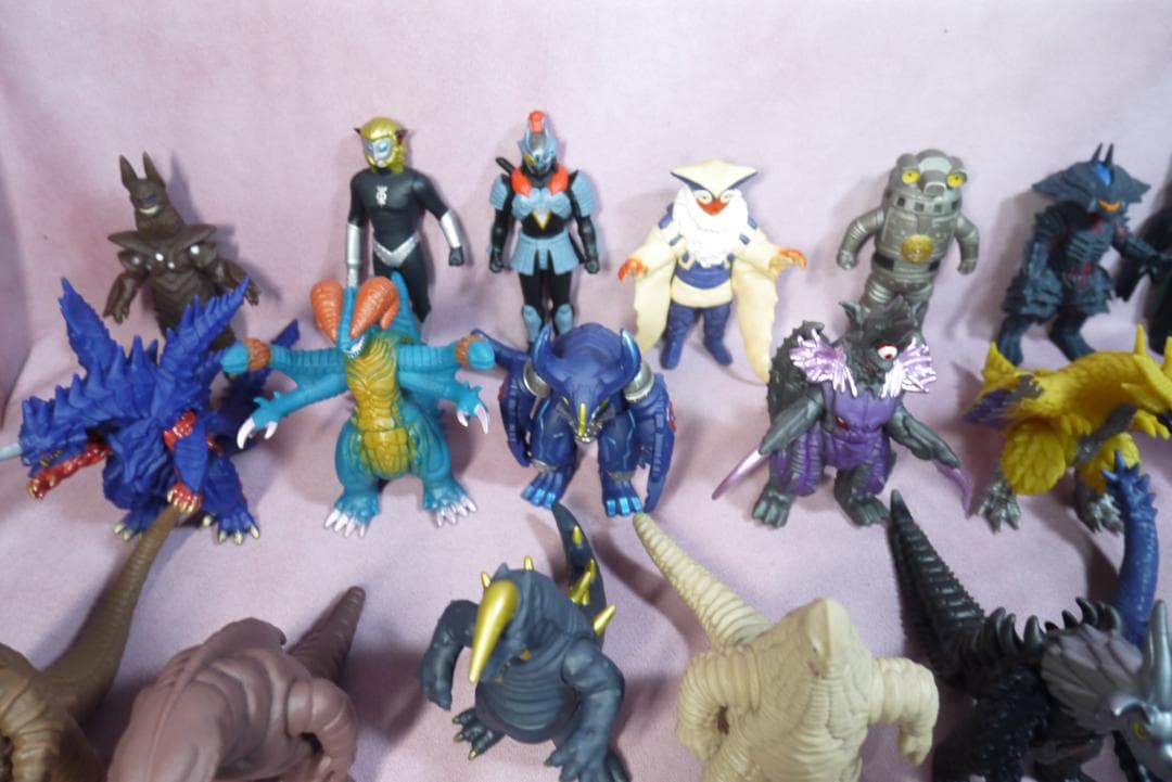 ウルトラ怪獣シリーズ500　怪獣ソフビ　65体