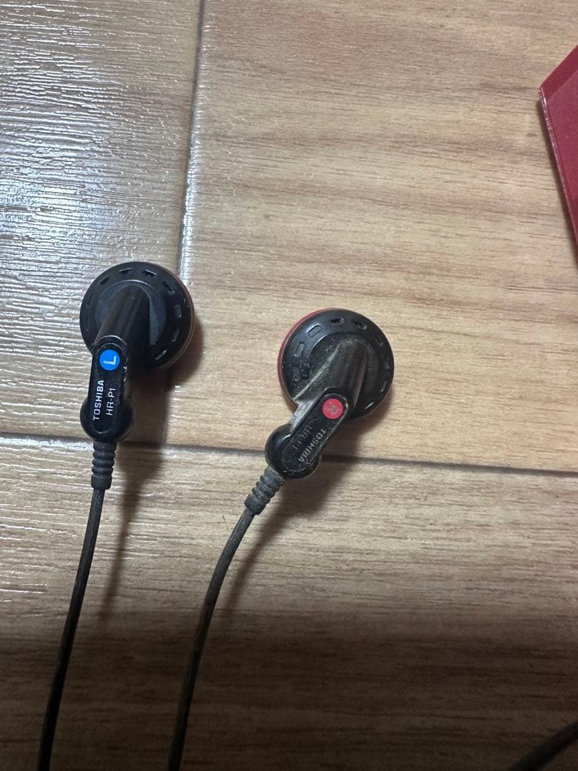 東芝 Walky TV/AM/FM カセットプレーヤー KT-AS7 東芝 Walky TV/AM/FM