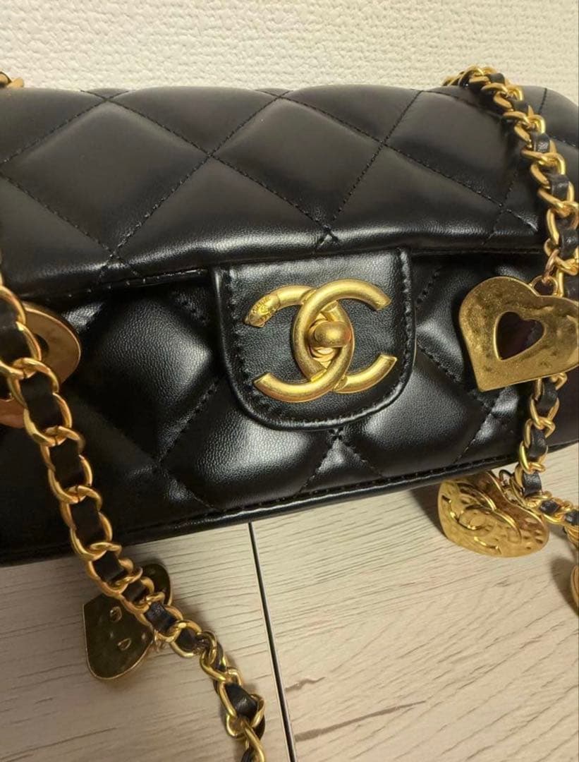 CHANEL キルティングショルダーバッグ ハートチェーン ノベルティ