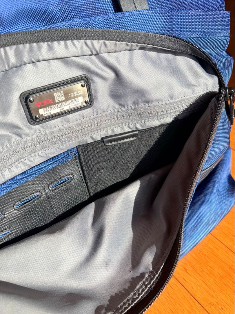 TUMI カモフラージュ柄　トートバッグ