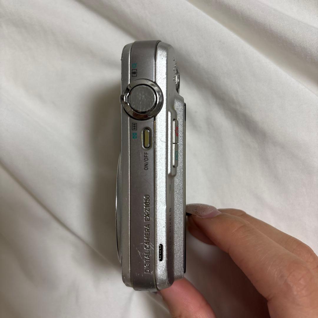 CASIO EXILIM ex-z29 充電器、バッテリー付き 【エモ写真】