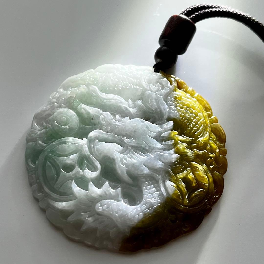 鑑別付 本翡翠 硬玉 A 龍神 招財 彫刻 ペンダント 15.5g 翡翠 一点物