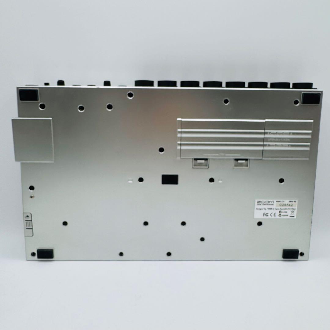 ZOOM R24 マルチトラックレコーダー