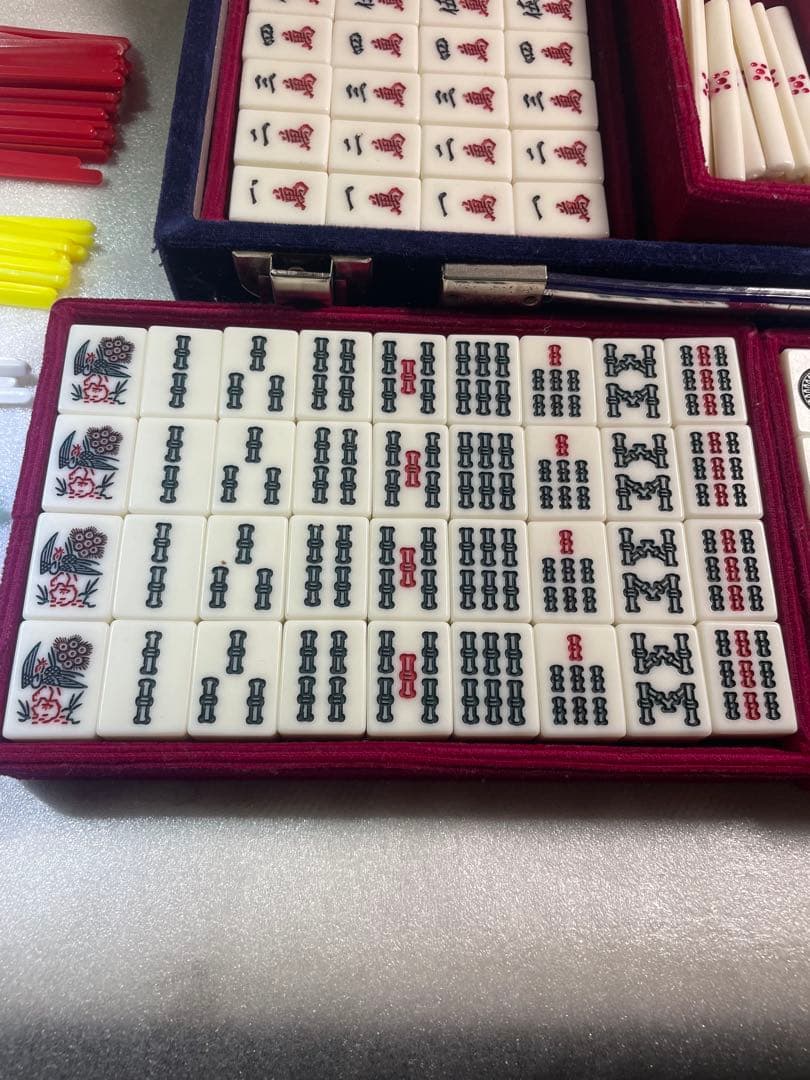 【希少・真彫】麻雀牌 牛骨・背竹牌 1枚12g 昭和レトロ 付属品完備 保証票付