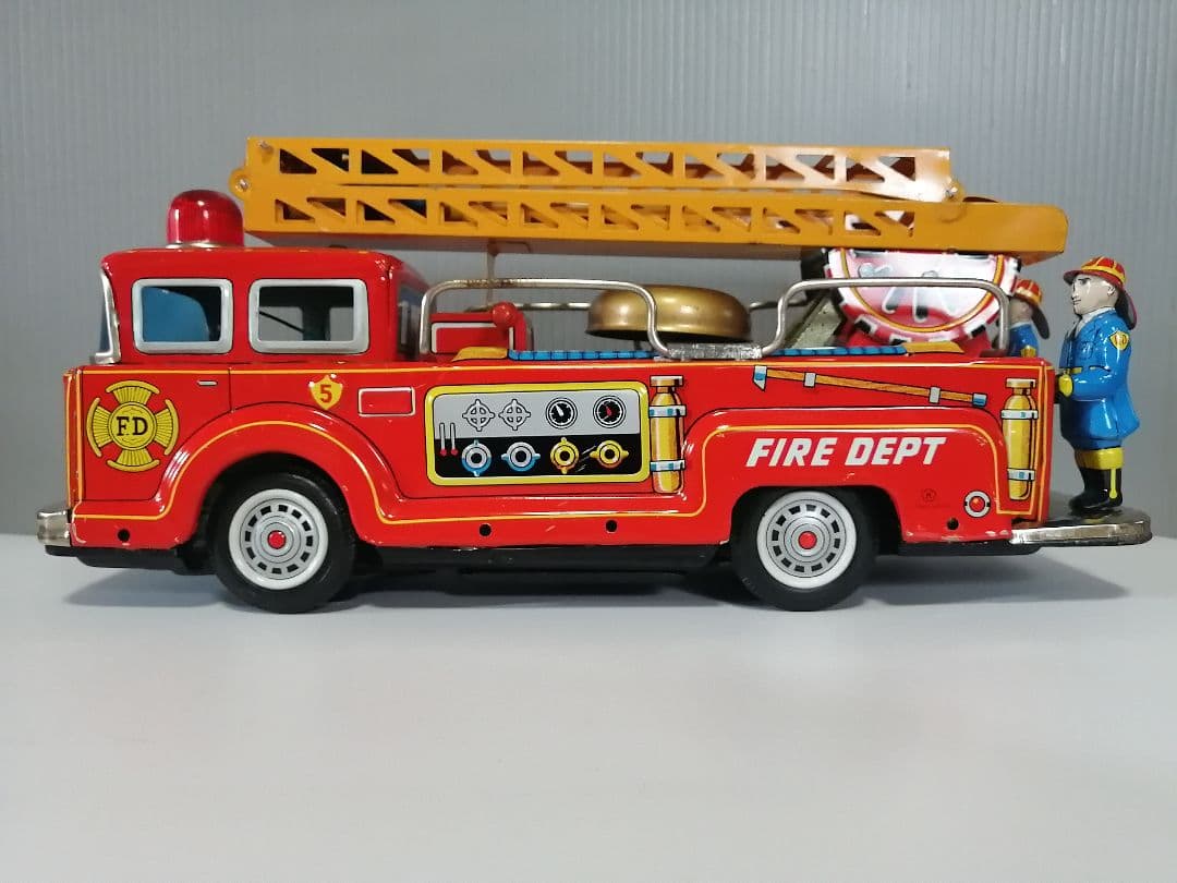 アメリカ型 ハシゴ消防車　電動 / ブリキ　光球商会