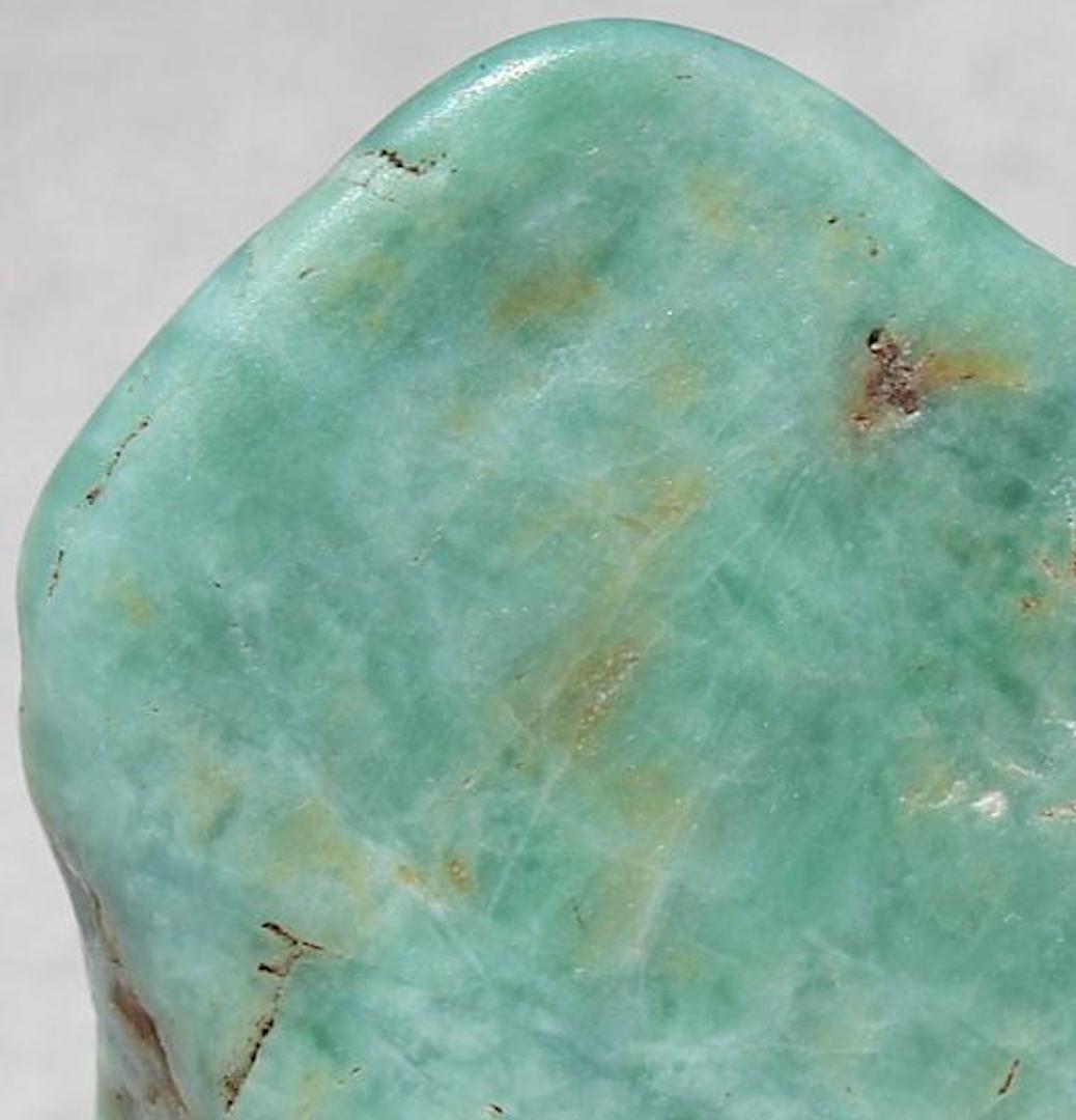 ［明緑・良質］糸魚川翡翠 原石 42.0g