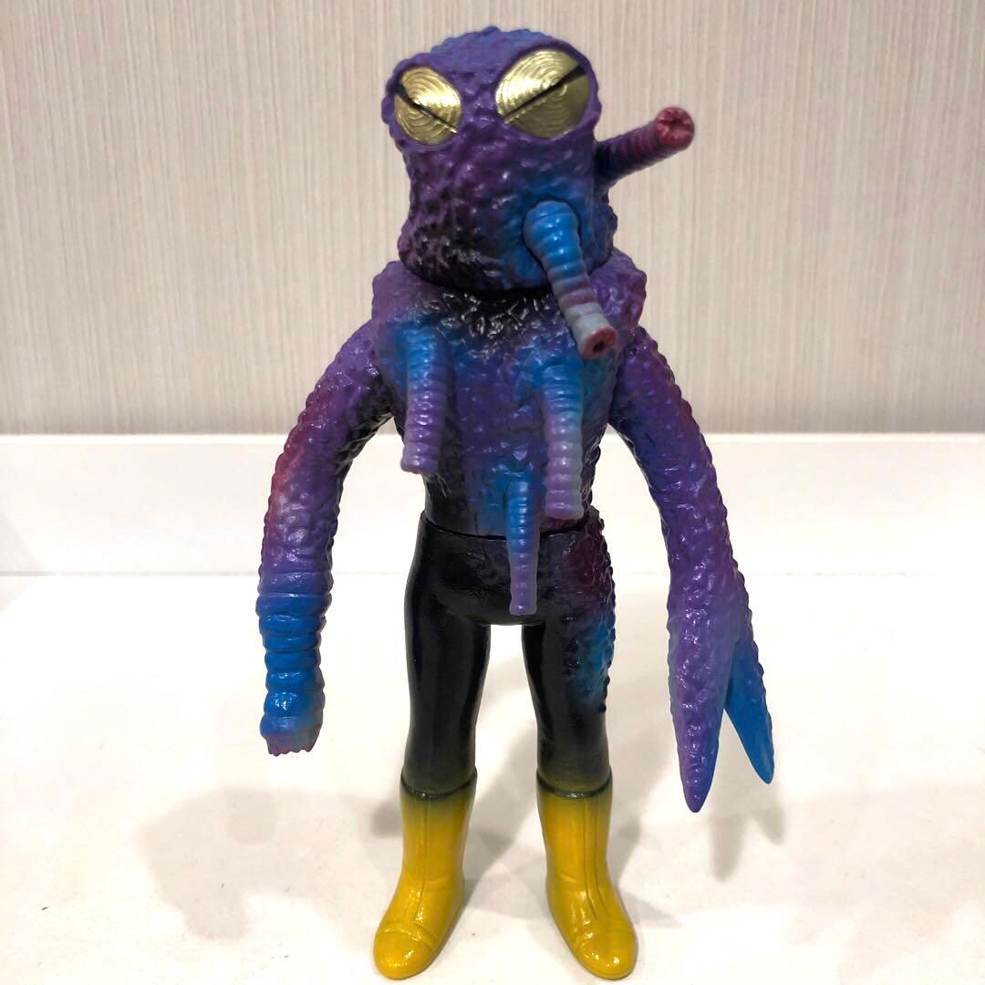 東映レトロソフビコレクション　ヒルカメレオン（ミドルサイズ）