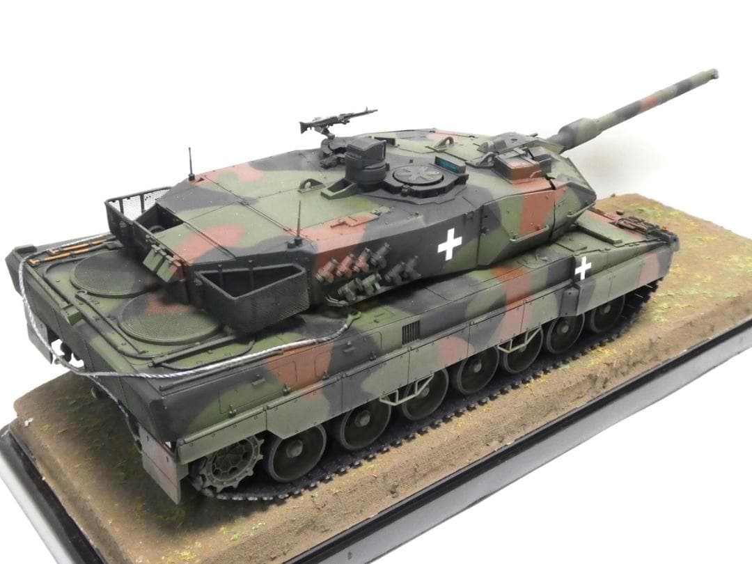 タミヤ 1/35 レオパルト2A6戦車“軍” 完成品