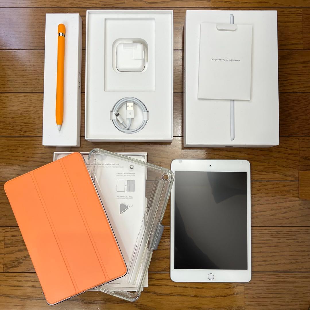 Apple iPad mini5 64GB シルバー 本体とケース付き