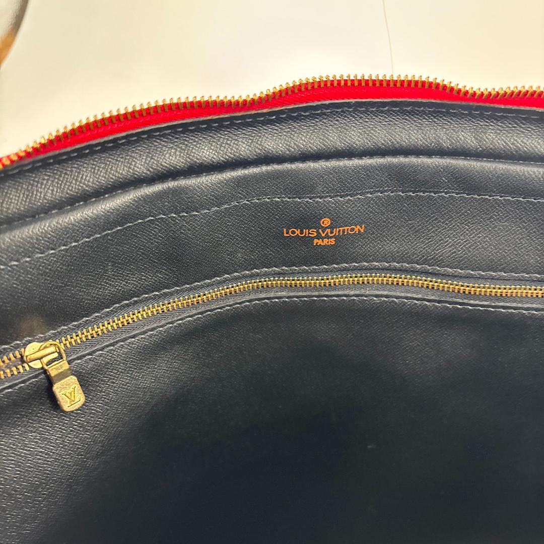 ルイヴィトン エピ ポルトドキュマン ヴォワヤージュ ビジネスバッグ メンズ