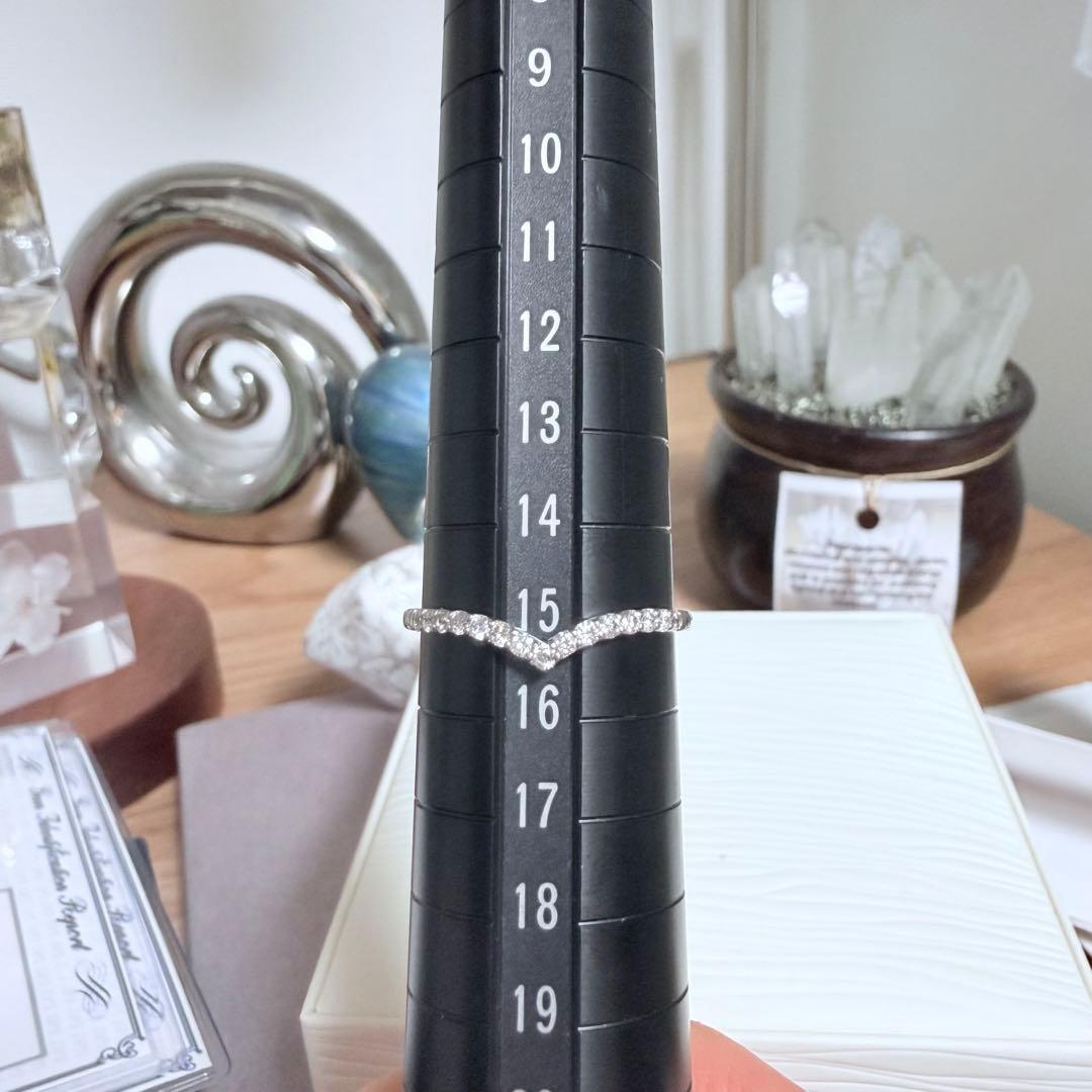 新品同様！ V字 ダイヤモンドリング D0.20ct Pt900