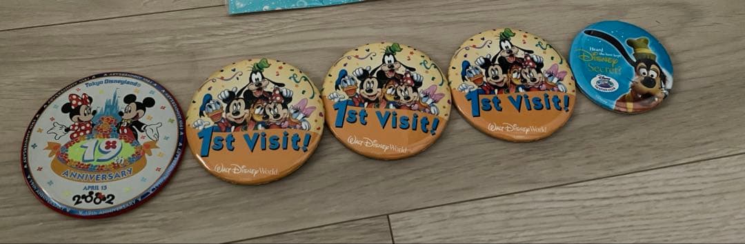 ディズニー　ピンバッジ　缶バッジ　約200個　まとめ売り　ピン