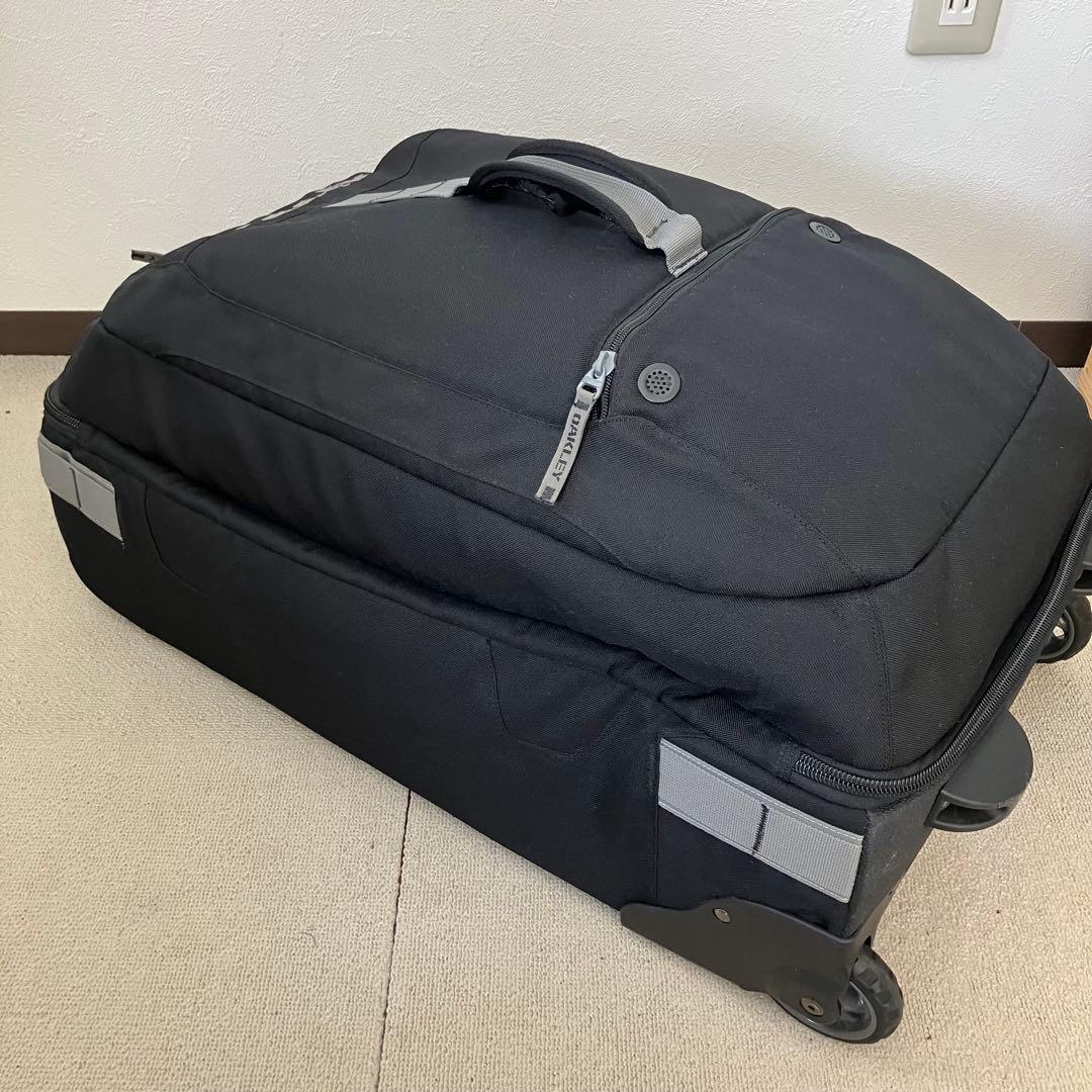 archive OAKLEY キャリーバッグ/スーツケース/トラベル 軽さより高精度