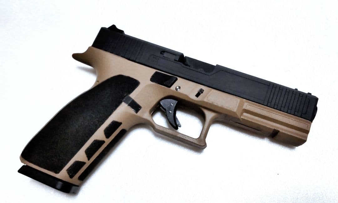 Carbon 8ストライカー9S CO2 ガスブローバック 単発/連射