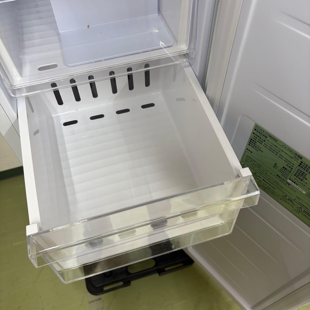 2024年製 アイリスオーヤマ ノンフロン冷凍庫 冷蔵庫　KUSN-S12B-W