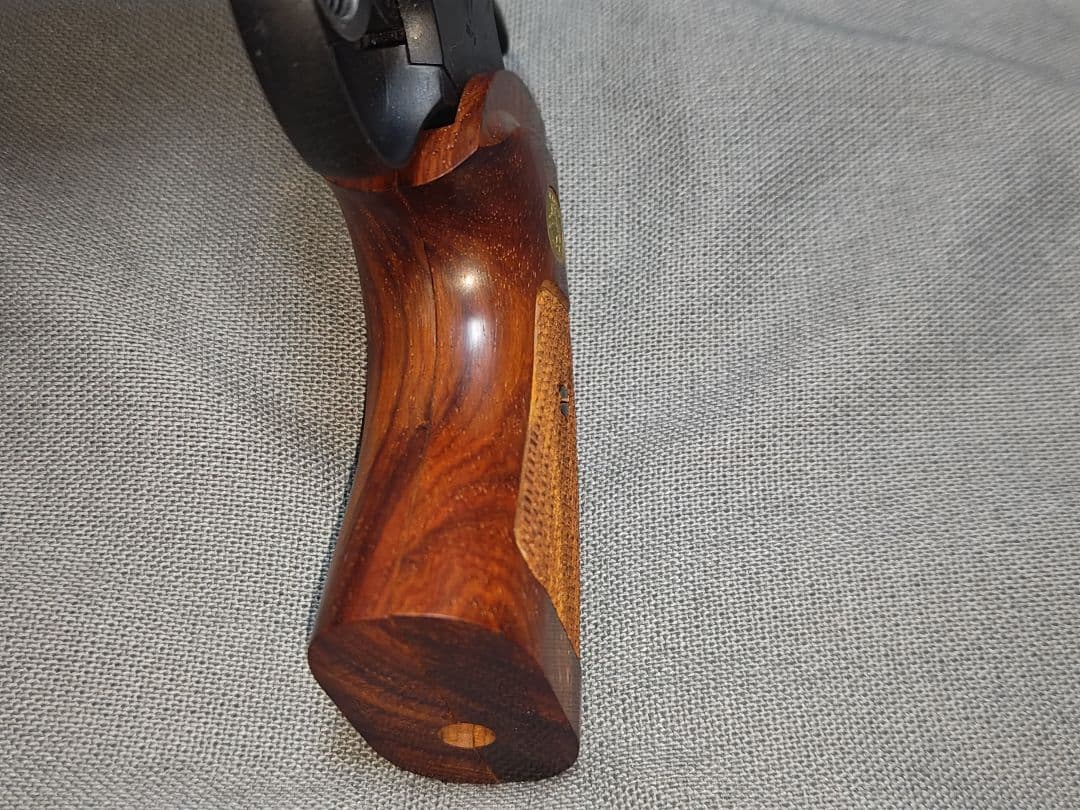 東京マルイ　コルトパイソン用　木製グリップ　紫檀製　キャロムショット