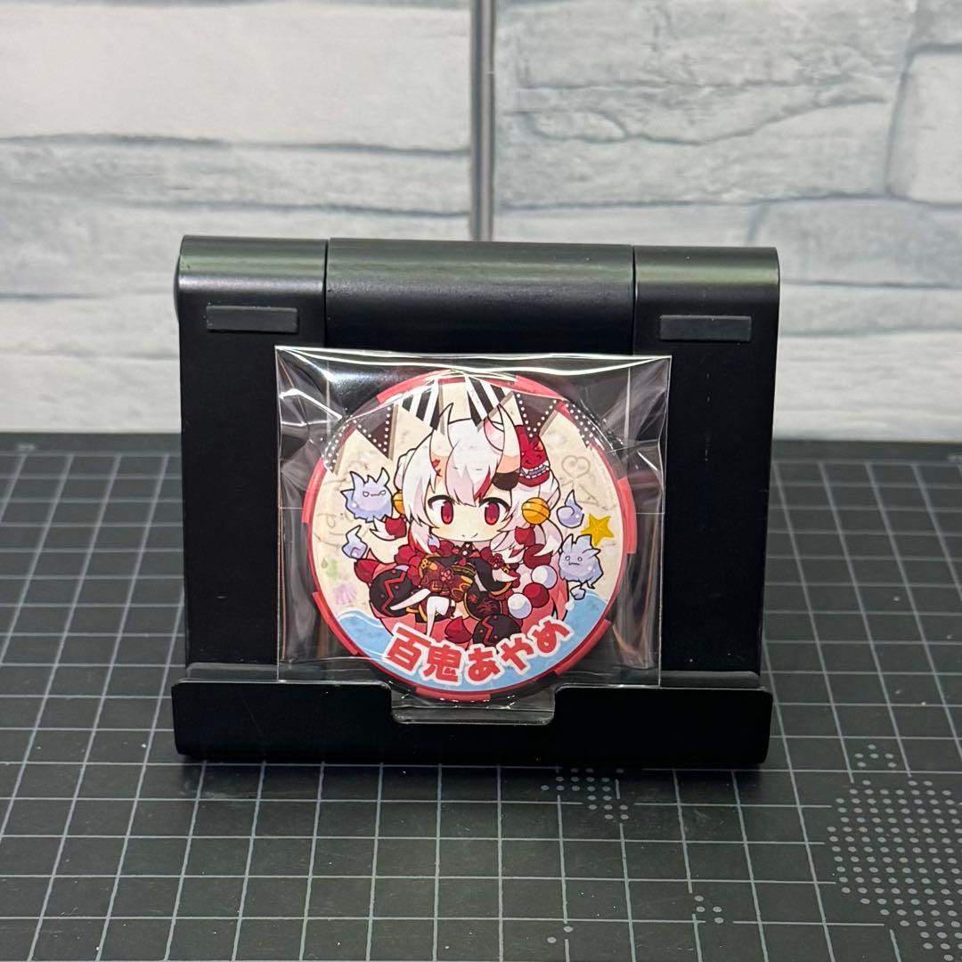 珍品】百鬼あやめ サマー SUMMER缶バッジ ホロライブ c96 - メルカリ