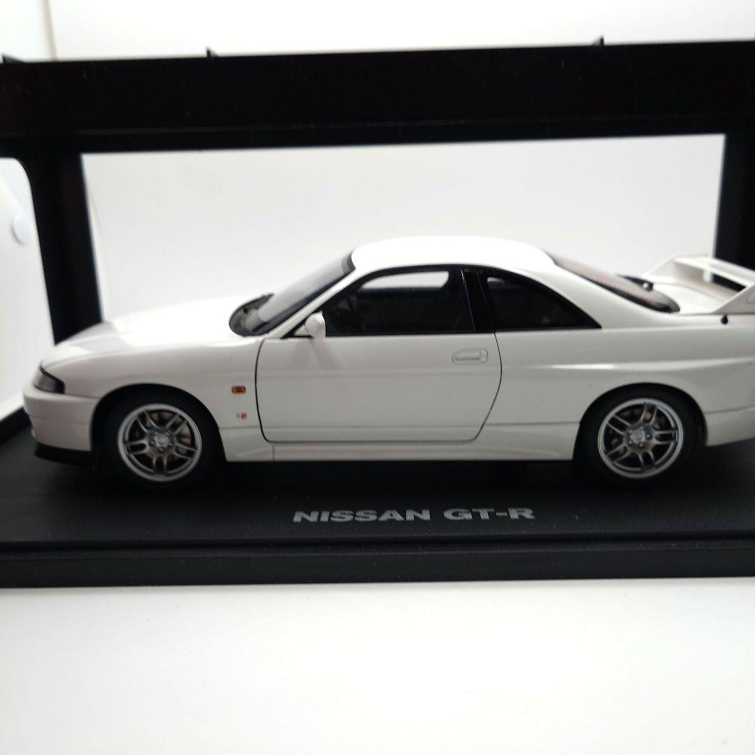 1/18 オートアート 日産 スカイライン GT-R R33 ホワイト - メルカリ