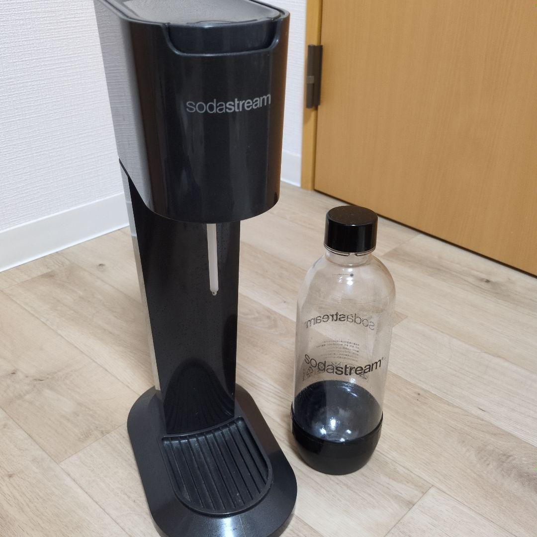 sodastream 炭酸水メーカー ブラック ボトル付き - メルカリ