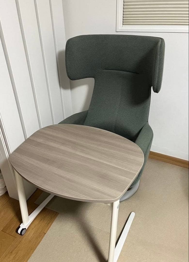 【トミー】①オカムラ　パーソナル チェアライブス テーブルセット