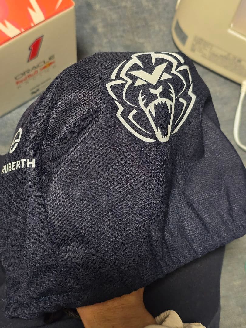 本日限定値下げ フェルスタッペン 1/2 ヘルメット 2023 シューベルト製