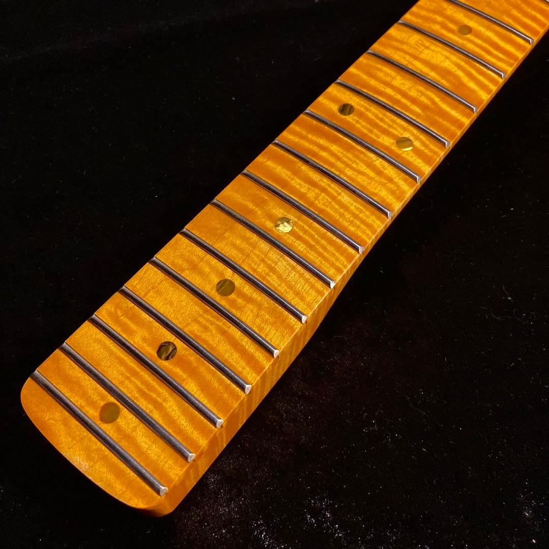 カナダ産フレイムメイプル エレキギターネック ストラトキ