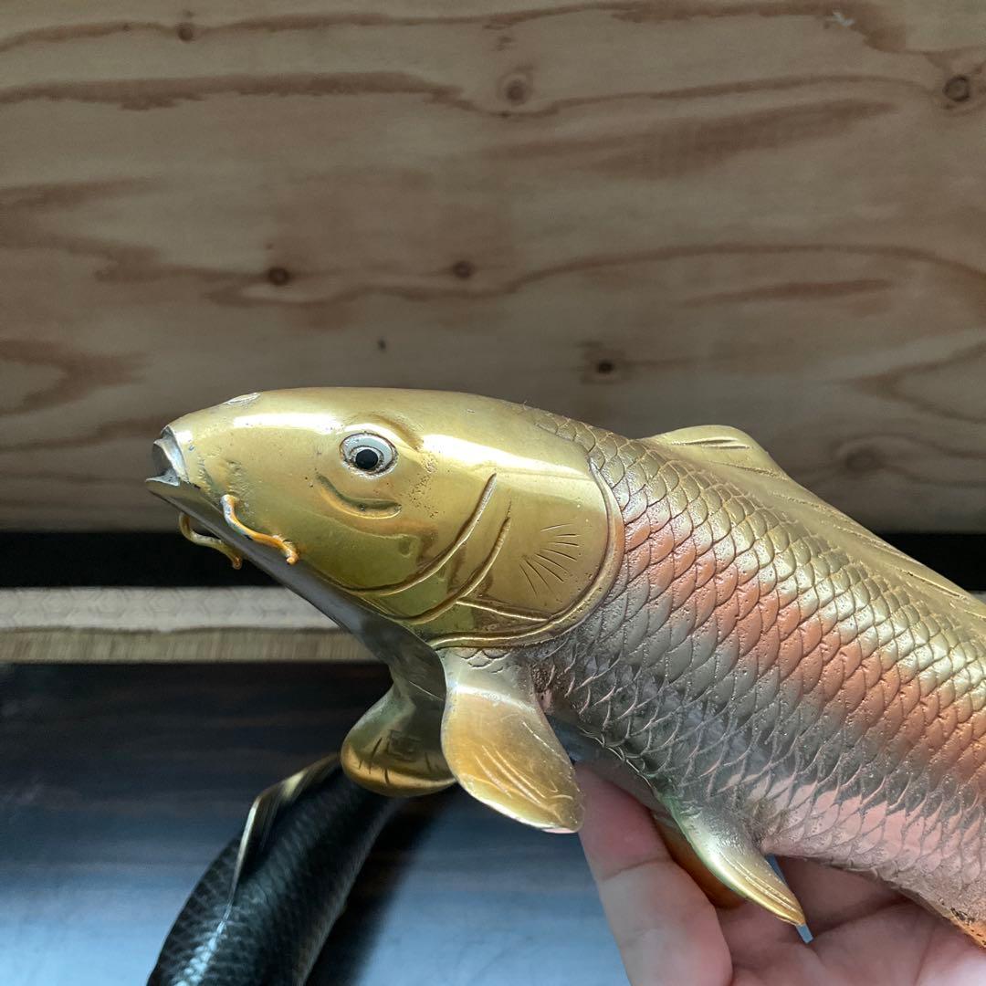 双鯉 双鯉 夫婦鯉 縁起物 金属製鯉の彫刻セット 置物 美術品