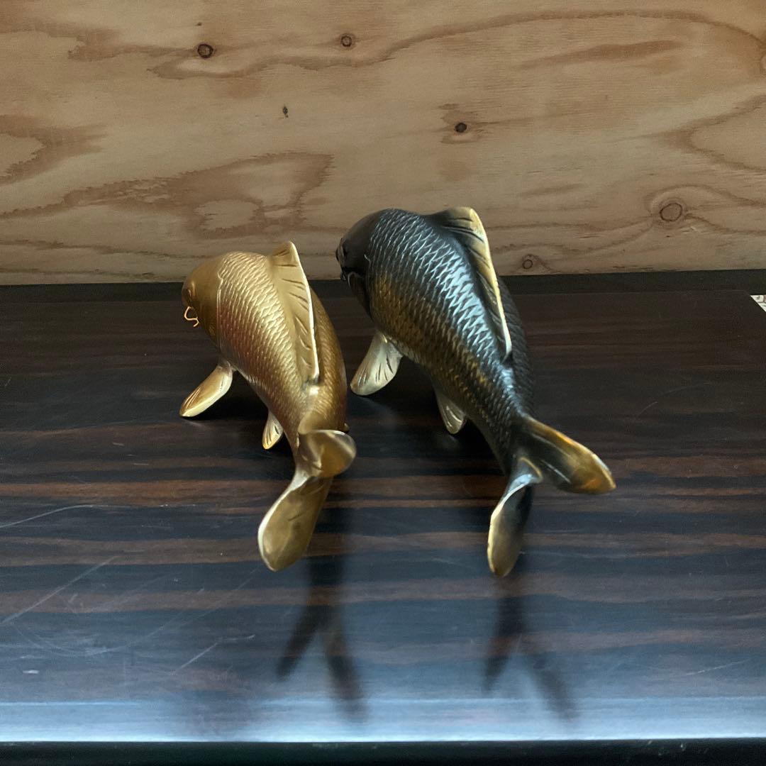 双鯉 双鯉 夫婦鯉 縁起物 金属製鯉の彫刻セット 置物 美術品