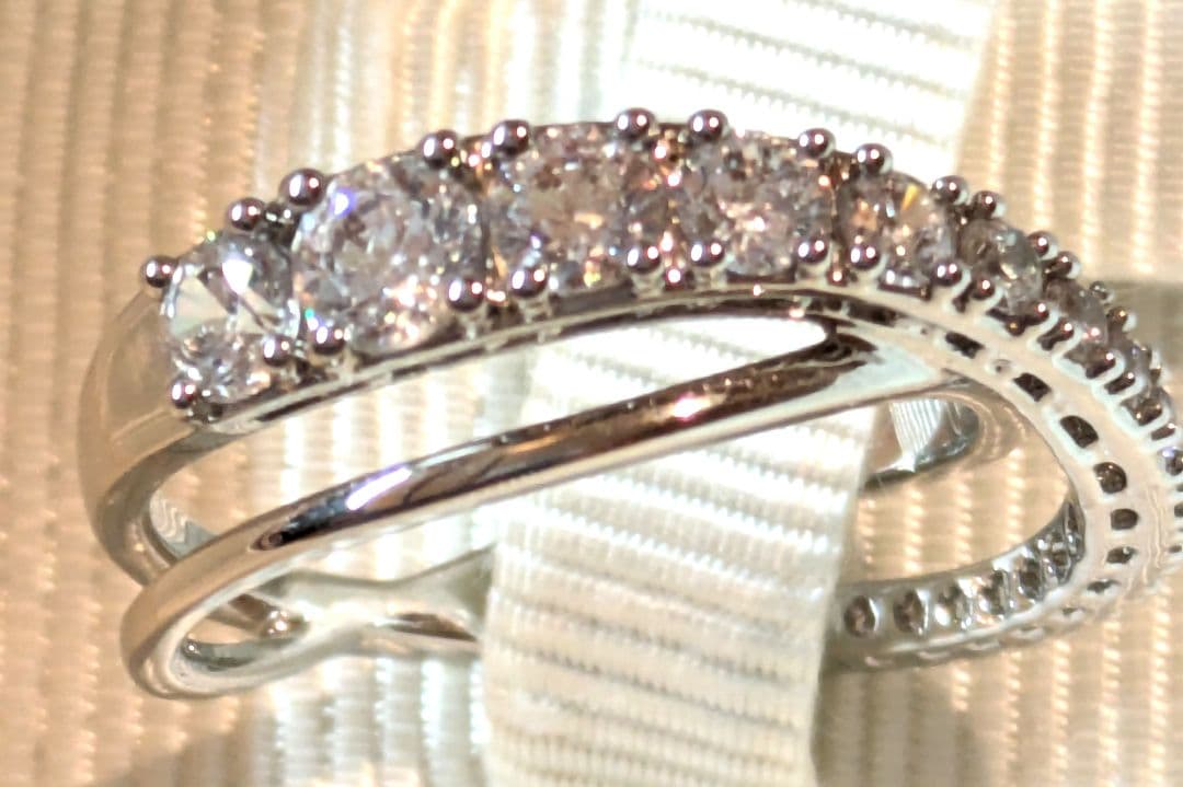 SWAROVSKI Hyperbola リング 52 試着のみ 箱、保証書有り