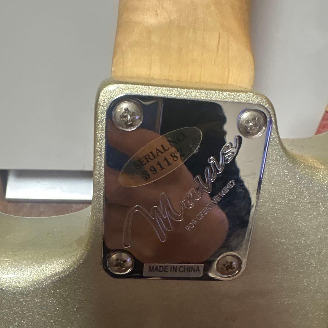 Mavis ストラトキャスタータイプ