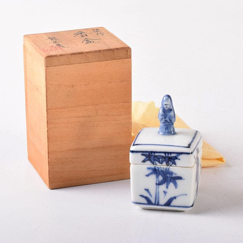 茶道具　京焼　平安　橋本龍岳造　染付　有馬筆　香合　共箱　V　7318 Amazon.co.jp: 茶道具 京焼 平安 橋本龍岳造 染付 有馬筆 香合 共箱 V