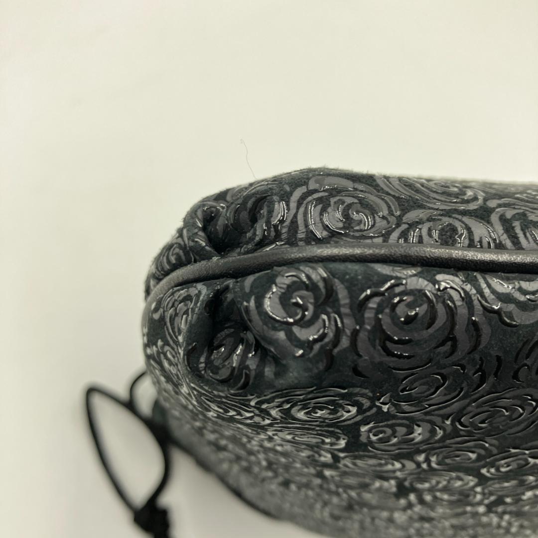 【千恵子】印傳屋 ローズ柄 花柄 巾着バッグ 鹿革 ディアスキン 黒