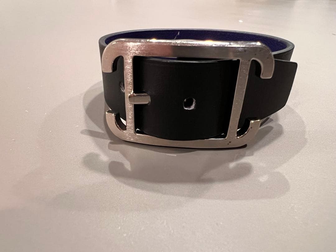 HERMES ブラック/ブルー バングル